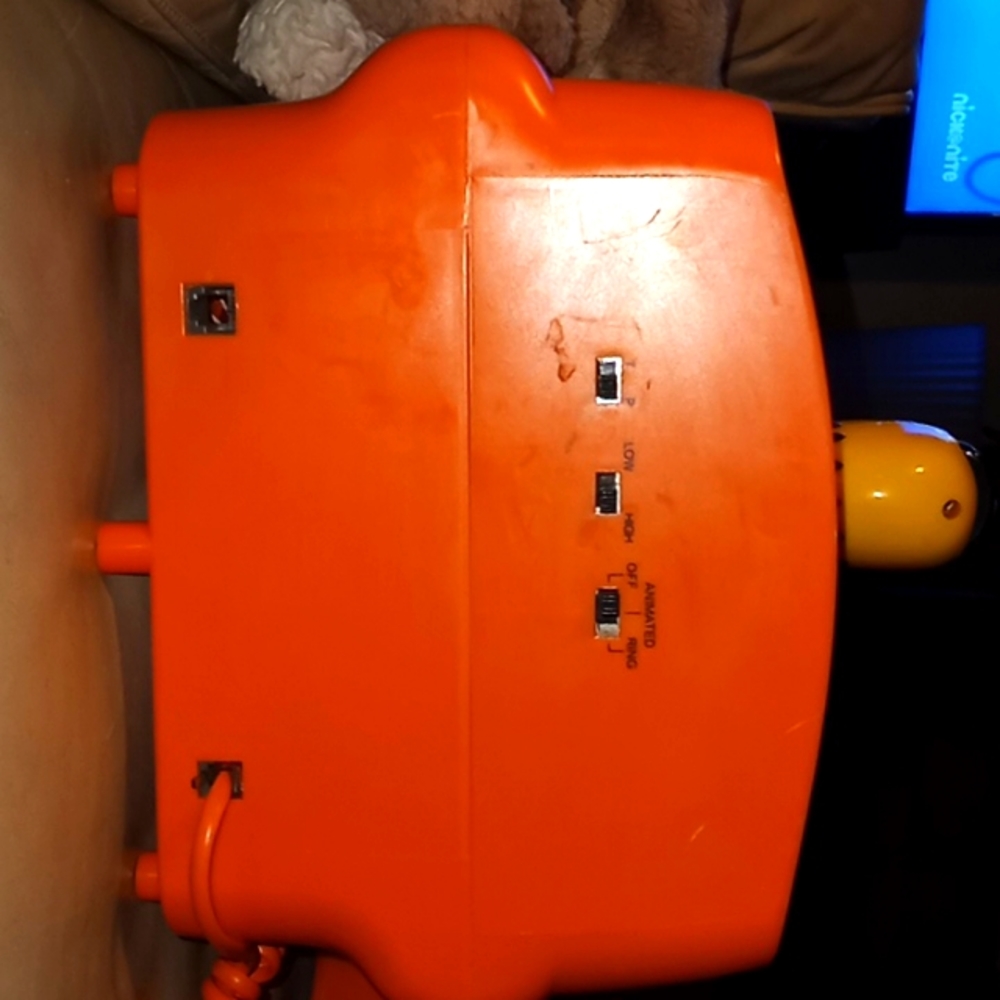 TELEPHONE - Picture 5 of 6